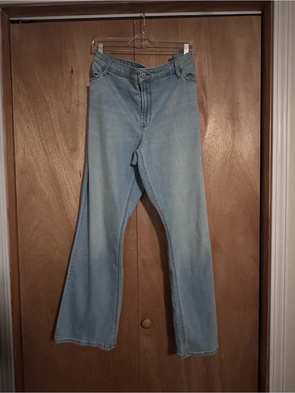 Old Navy Light Boot Cut Jeans - Women's